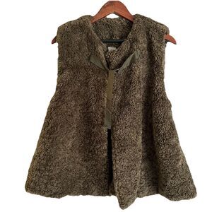 Anthropologie Akemi Kin Alonna Teddy Plush Vest Jacket in olive green